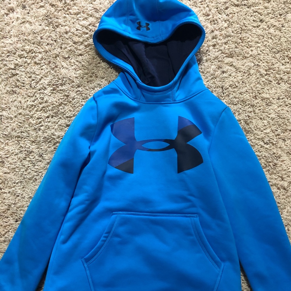 NWOT Boys Under Armour sweatshirt